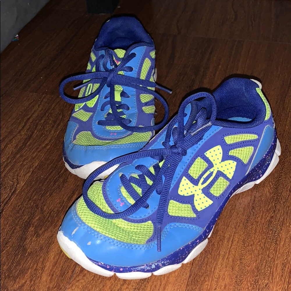 Girls running shoes